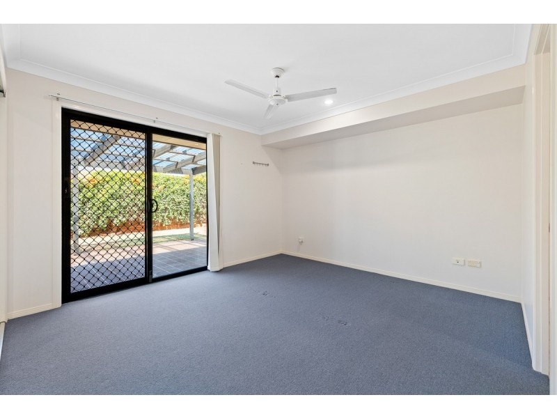 11 Seaholly Crescent, Victoria Point QLD 4165