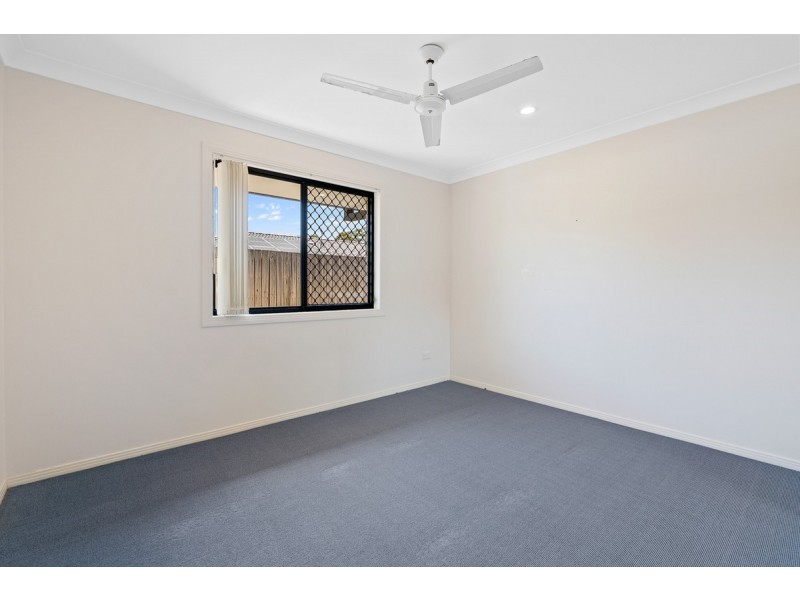 11 Seaholly Crescent, Victoria Point QLD 4165