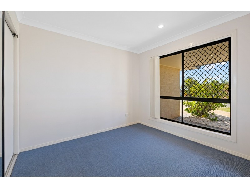 11 Seaholly Crescent, Victoria Point QLD 4165