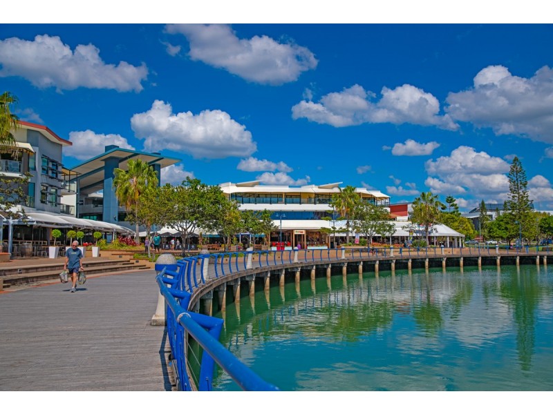 67-69 Shore Street East, Cleveland QLD 4163