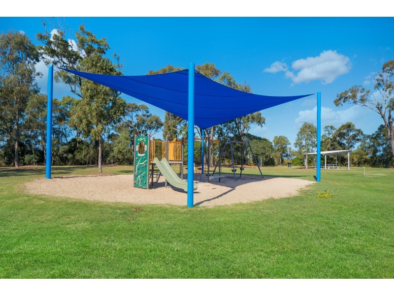 67-69 Shore Street East, Cleveland QLD 4163
