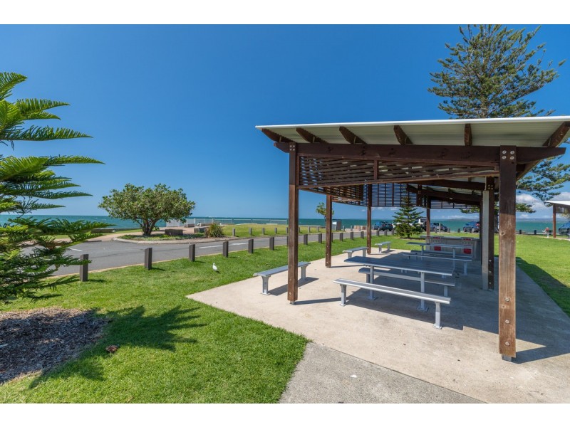 67-69 Shore Street East, Cleveland QLD 4163