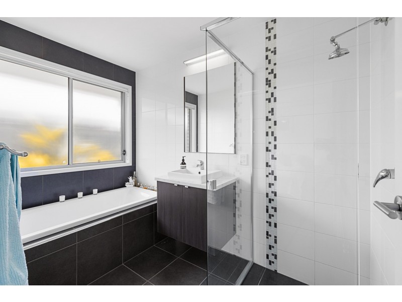 16 Freshwater Street, Thornlands QLD 4164