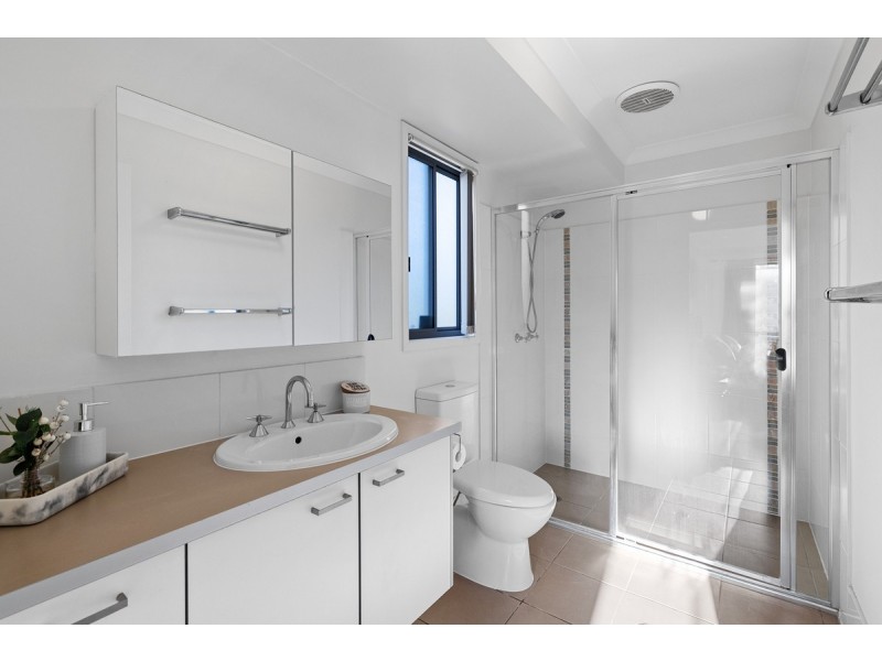 12 Keswick Place, Redland Bay QLD 4165