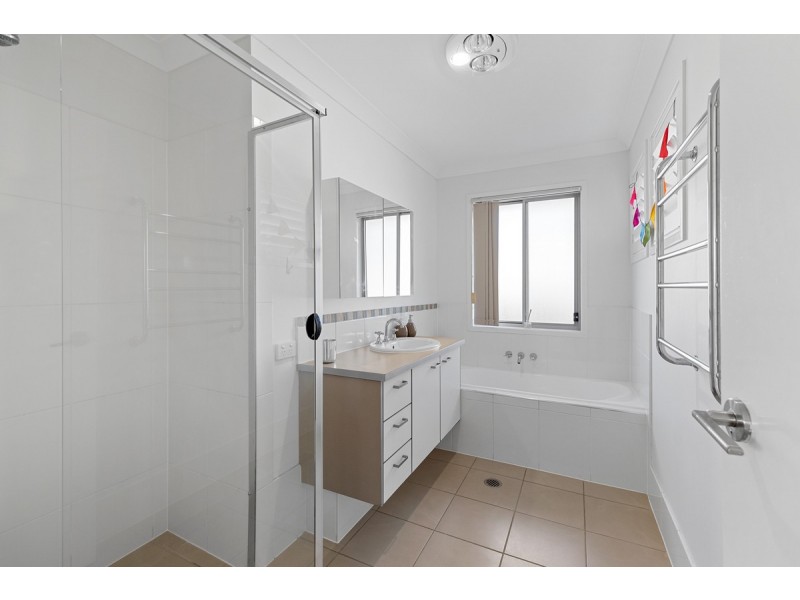 12 Keswick Place, Redland Bay QLD 4165