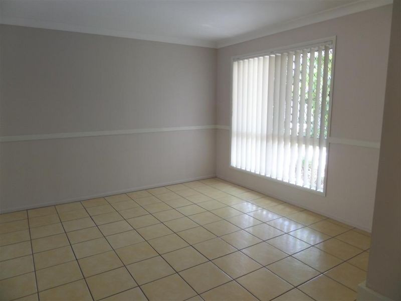 8 Terrier Court, Redland Bay QLD 4165