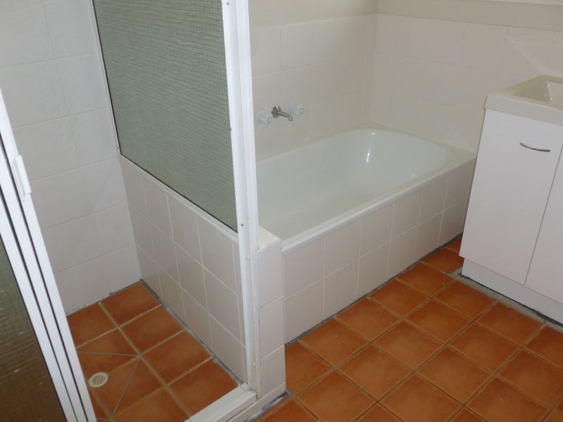 8 Terrier Court, Redland Bay QLD 4165