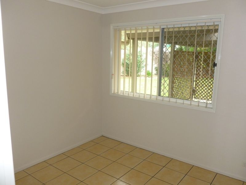 8 Terrier Court, Redland Bay QLD 4165