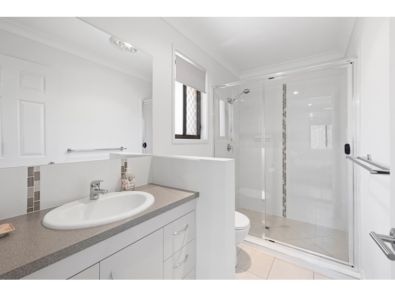 6 Selwyn Close, Victoria Point QLD 4165