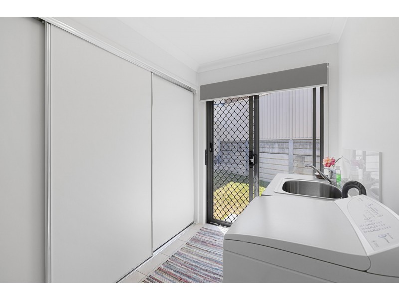 6 Selwyn Close, Victoria Point QLD 4165