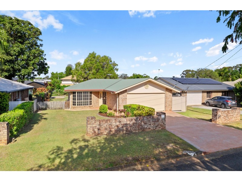 16 Vera Street, Redland Bay QLD 4165