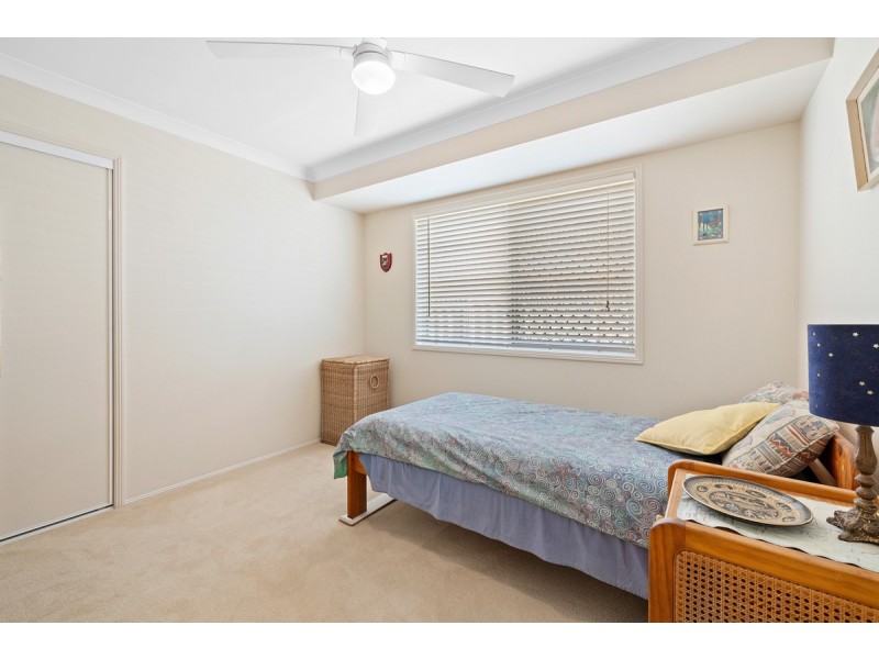 16 Vera Street, Redland Bay QLD 4165