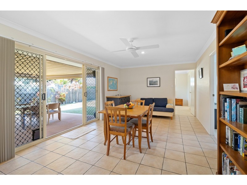 16 Vera Street, Redland Bay QLD 4165