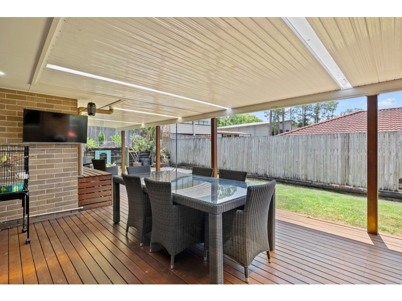 11 Scampi Place, Redland Bay QLD 4165