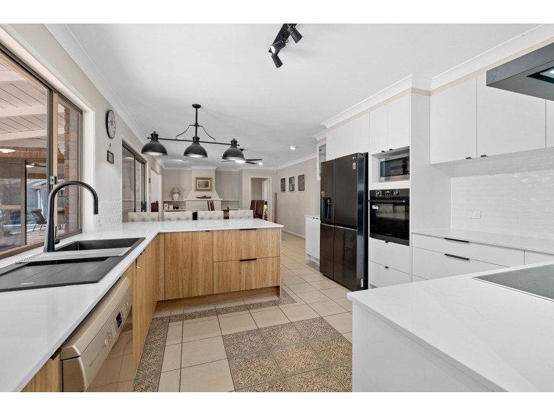 121 Pioneer Road, Sheldon QLD 4157