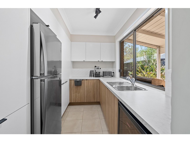 121 Pioneer Road, Sheldon QLD 4157