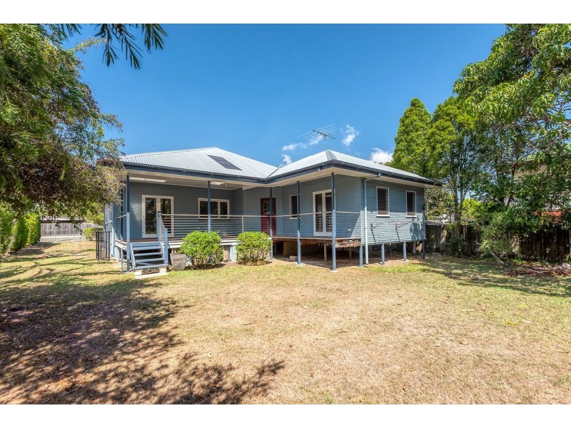 6 Bethania Street, Lota QLD 4179
