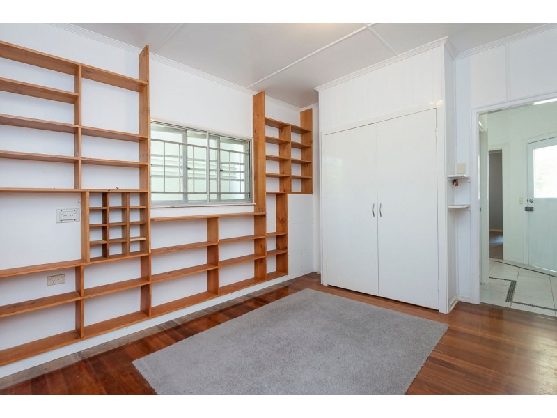 6 Bethania Street, Lota QLD 4179