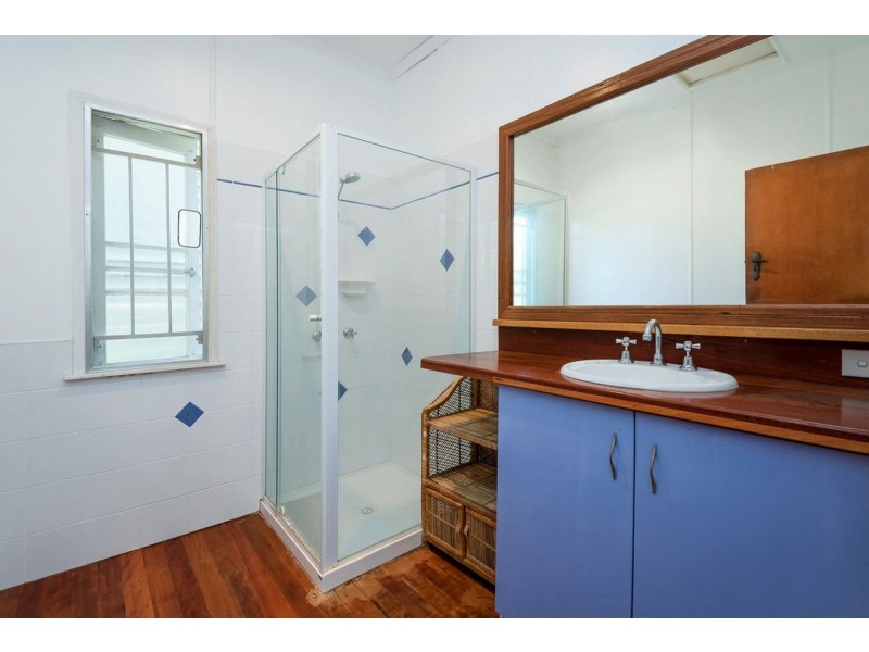 6 Bethania Street, Lota QLD 4179