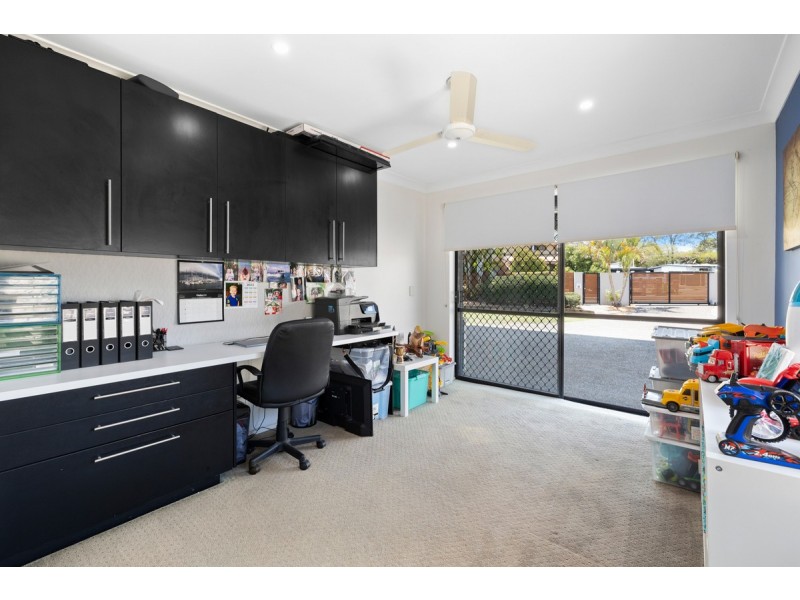 21 Dawn Crescent, Thornlands QLD 4164