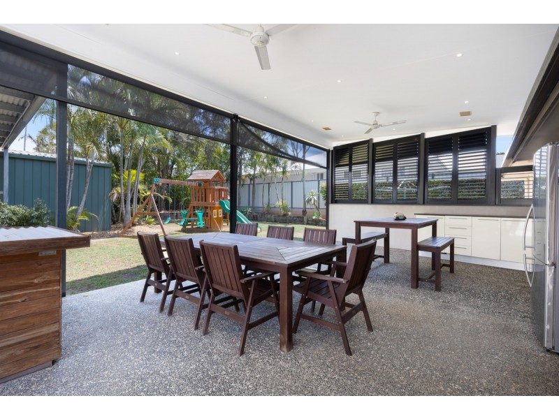 21 Dawn Crescent, Thornlands QLD 4164