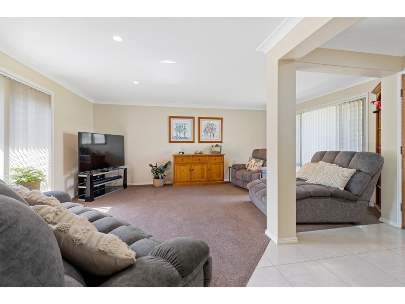 33 Mergowie Drive, Cleveland QLD 4163