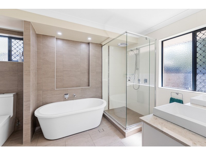 33 Mergowie Drive, Cleveland QLD 4163