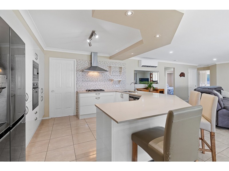 33 Mergowie Drive, Cleveland QLD 4163