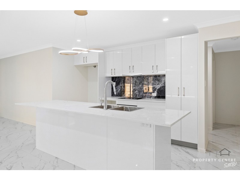 8 Nautilus Parade, Russell Island QLD 4184