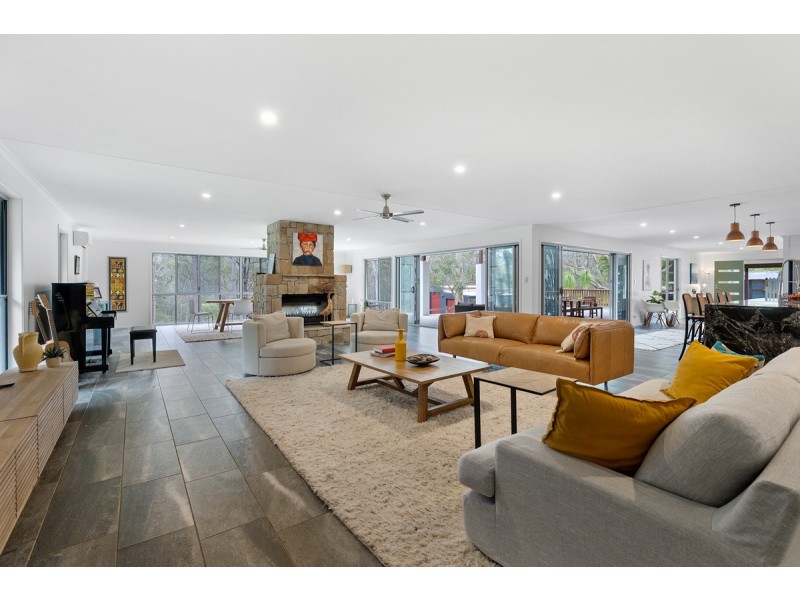 249 Avalon Road, Sheldon QLD 4157