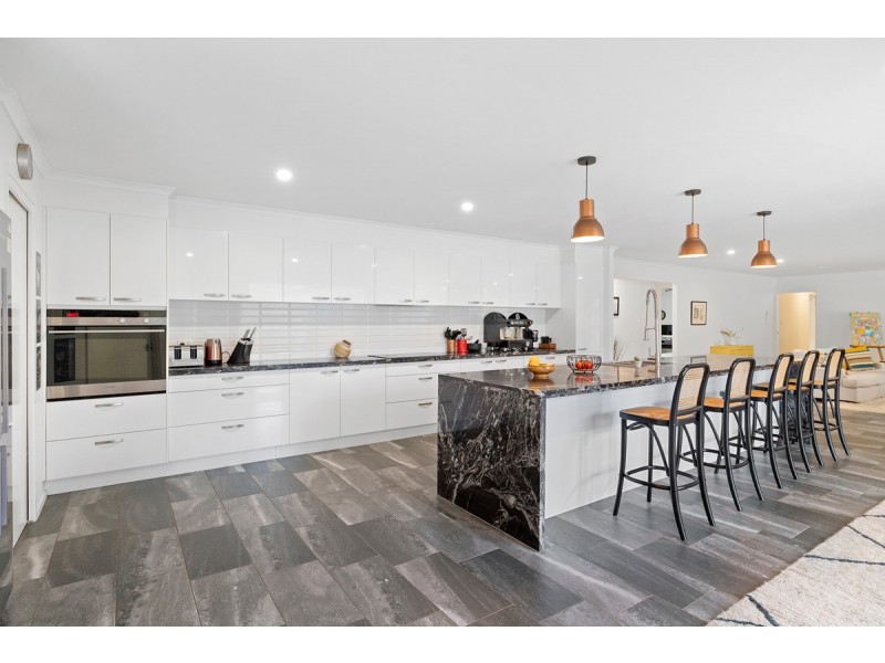 249 Avalon Road, Sheldon QLD 4157