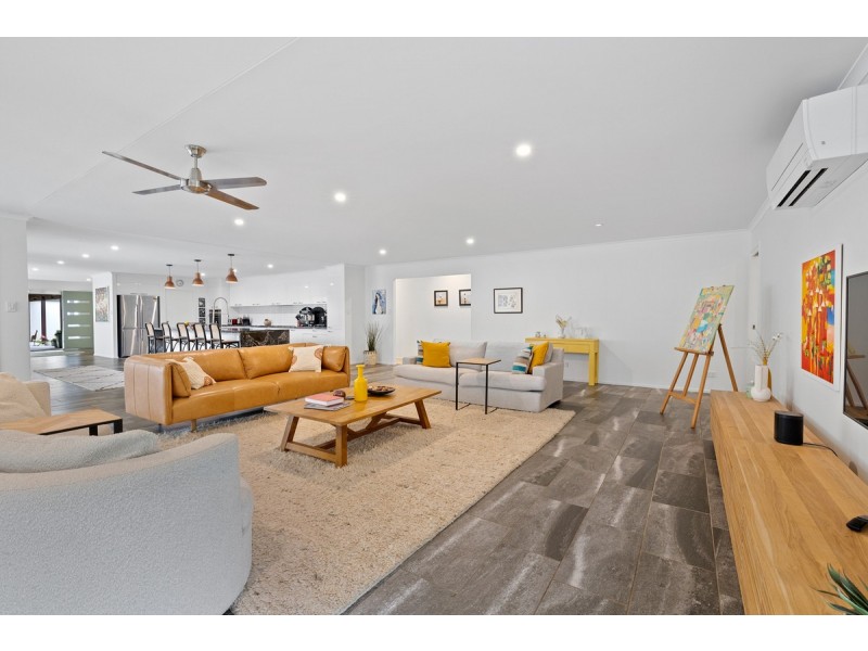 249 Avalon Road, Sheldon QLD 4157