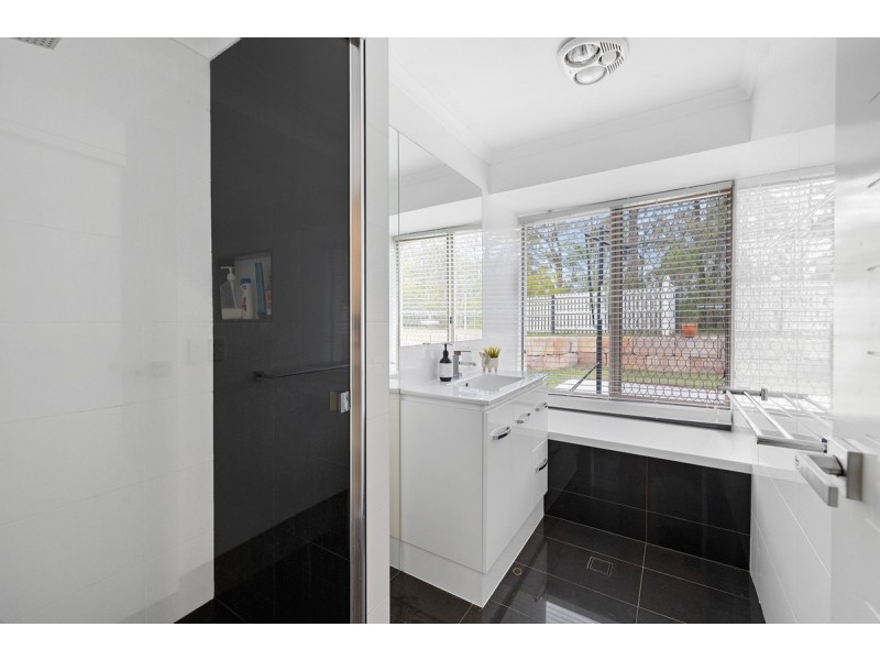 249 Avalon Road, Sheldon QLD 4157