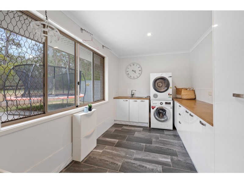 249 Avalon Road, Sheldon QLD 4157