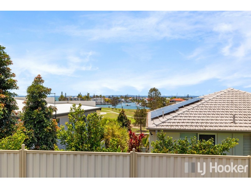 21 Cleveland Terrace, Ormiston QLD 4160