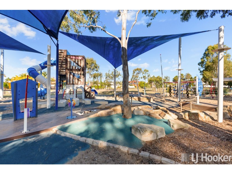 21 Cleveland Terrace, Ormiston QLD 4160