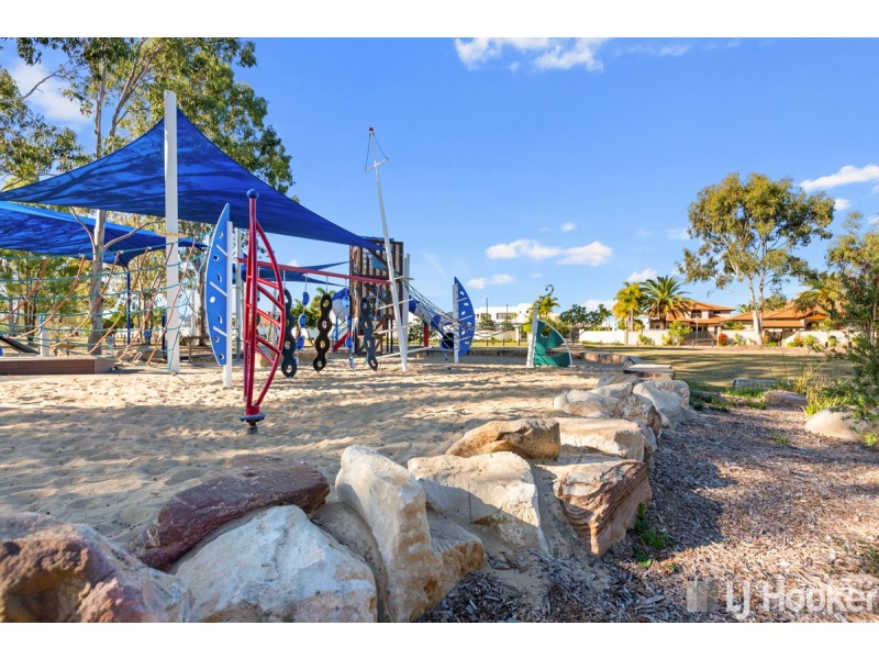 21 Cleveland Terrace, Ormiston QLD 4160