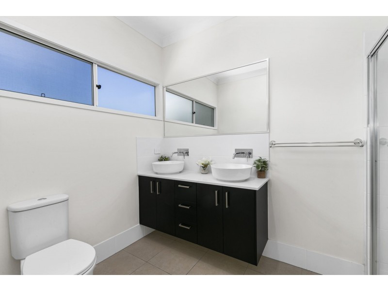 1 Schmidt Street, Victoria Point QLD 4165