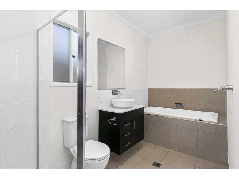 1 Schmidt Street, Victoria Point QLD 4165