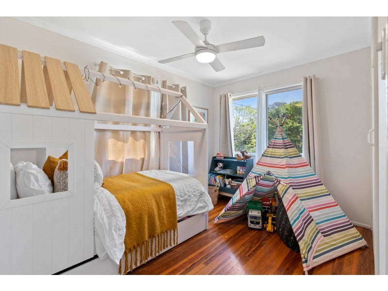 7 Sharven Avenue, Cleveland QLD 4163