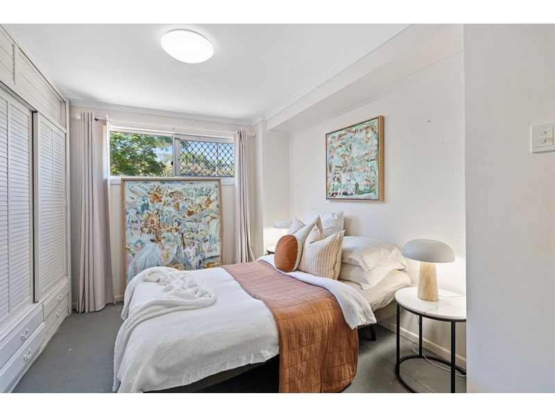 7 Sharven Avenue, Cleveland QLD 4163