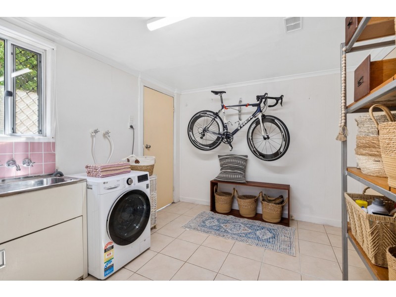 7 Sharven Avenue, Cleveland QLD 4163