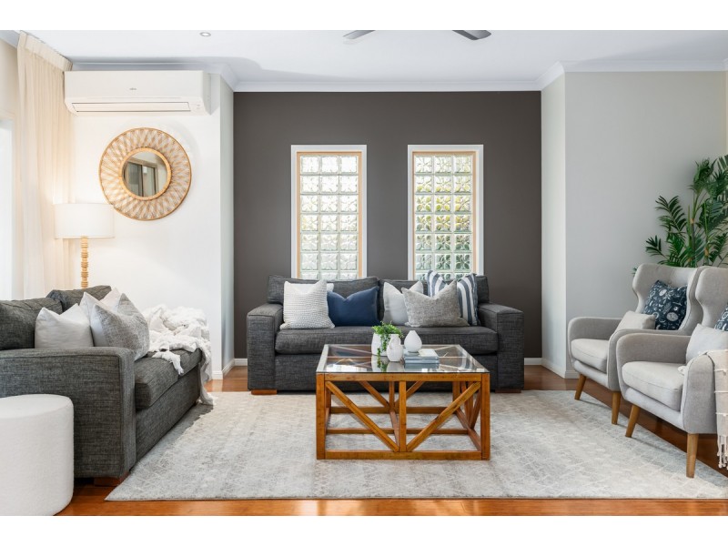 105 Thomas Macleod Avenue, Sinnamon Park QLD 4073