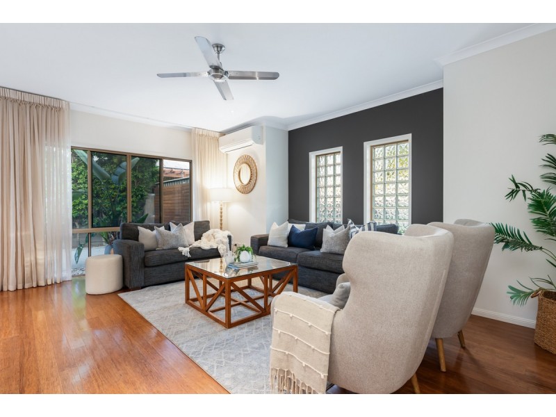 105 Thomas Macleod Avenue, Sinnamon Park QLD 4073