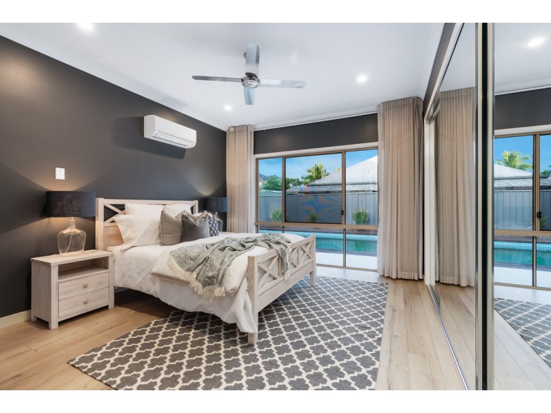 105 Thomas Macleod Avenue, Sinnamon Park QLD 4073