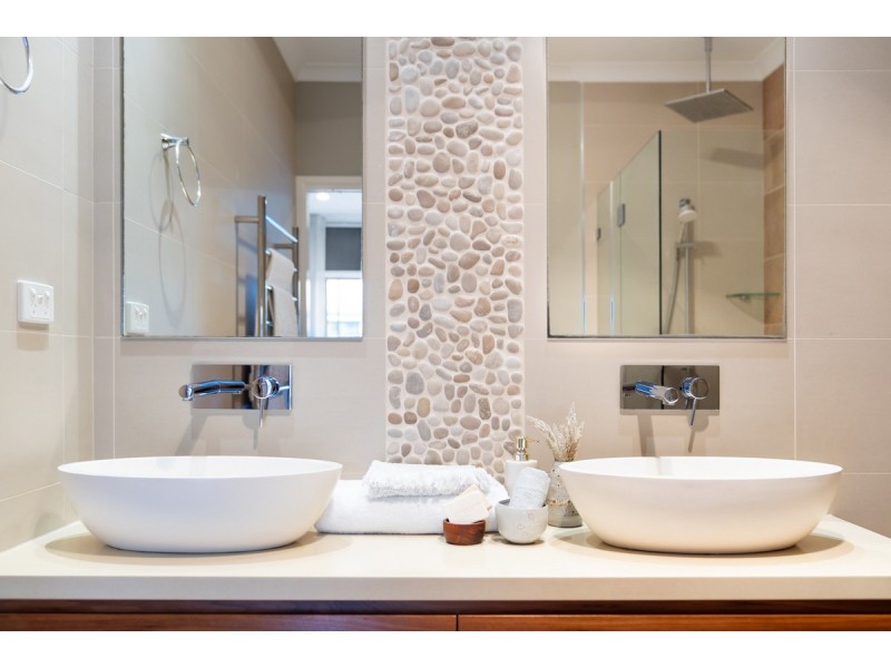 105 Thomas Macleod Avenue, Sinnamon Park QLD 4073