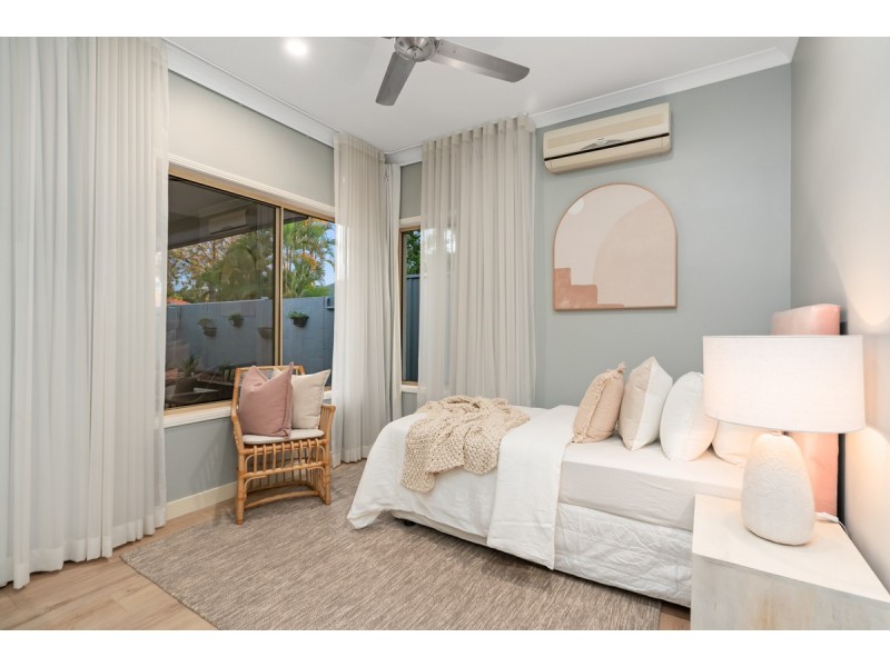 105 Thomas Macleod Avenue, Sinnamon Park QLD 4073