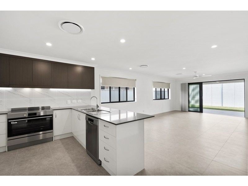 16 Highridge Place, Alexandra Hills QLD 4161