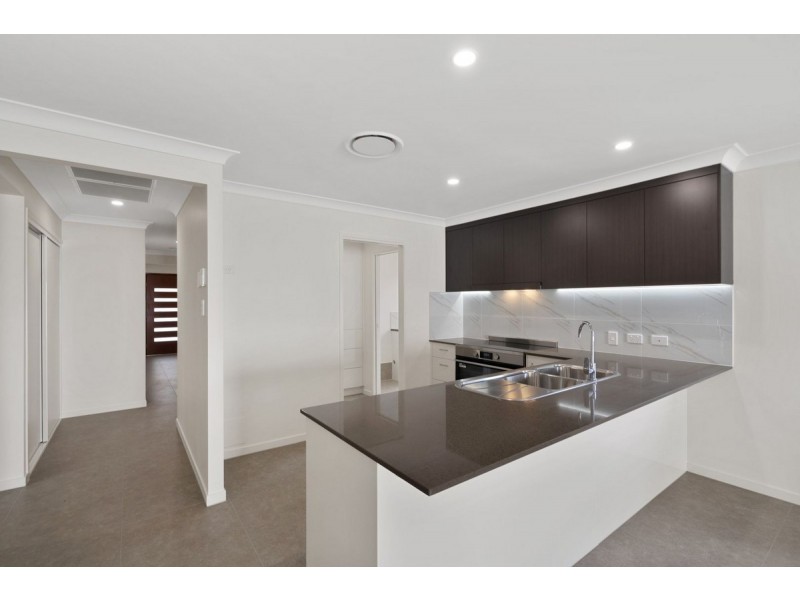 16 Highridge Place, Alexandra Hills QLD 4161