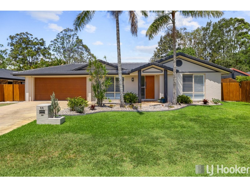11 Pinelands Circuit, Redland Bay QLD 4165